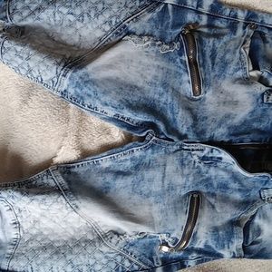 Men's or boys blue jeans 32/30